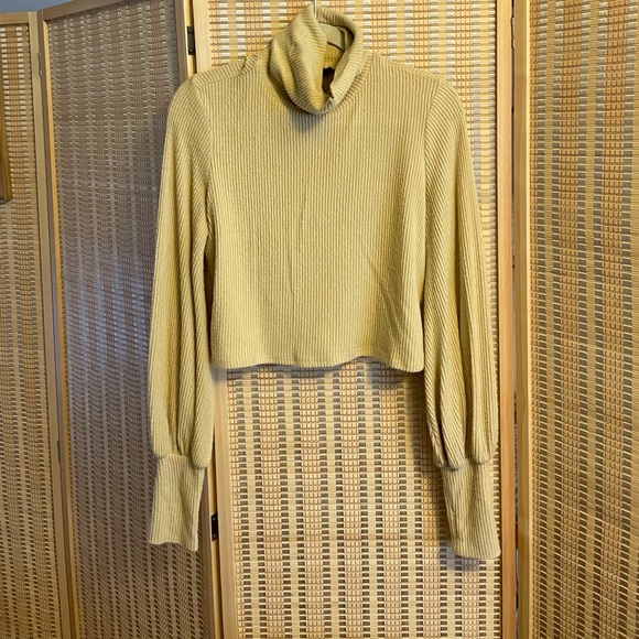 Long Sleeve Cropped Turtleneck Sweater - Picture 1 of 4